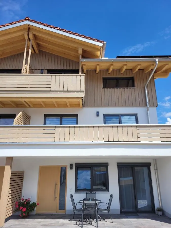Apartment Ebenerdige Ferienwohnung Beim Schmoelz Hopferau Germany