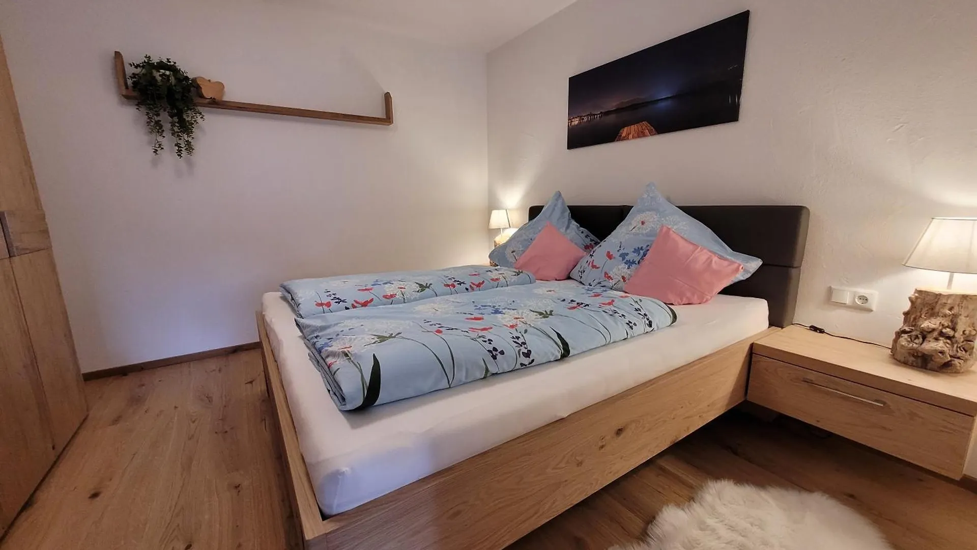 Apartment Ebenerdige Ferienwohnung Beim Schmoelz Hopferau